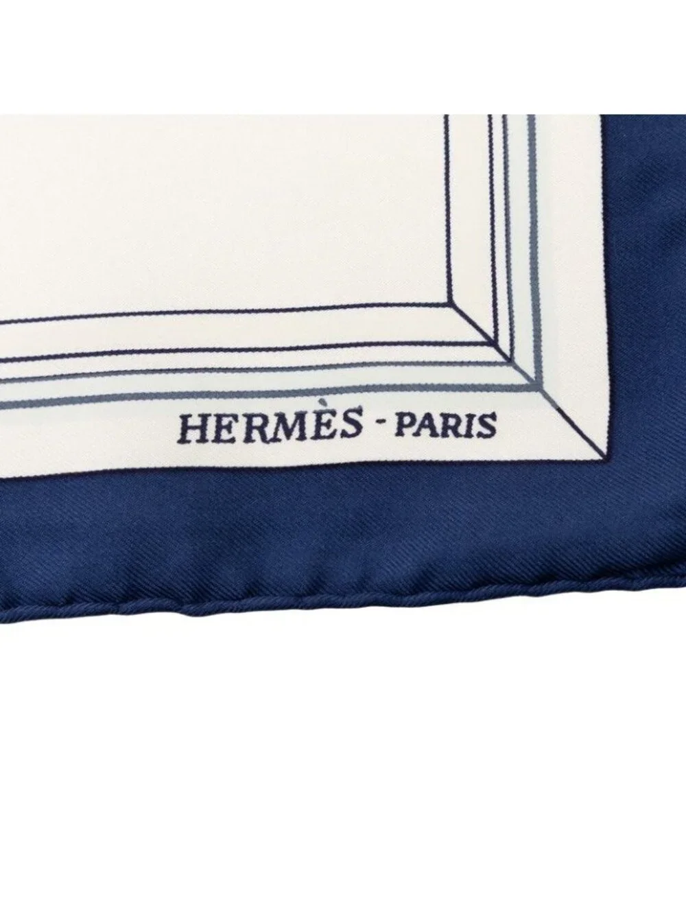 Hermes Carre 90 Quai Aux Fleurs Flower Blooming Coastal Street Scarf White Silk